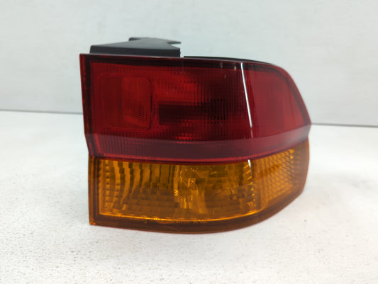 2002-2004 Honda Odyssey Tail Light Assembly Passenger Right OEM P/N:017440 Fits Fits 2002 2003 2004 OEM Used Auto Parts - Oe