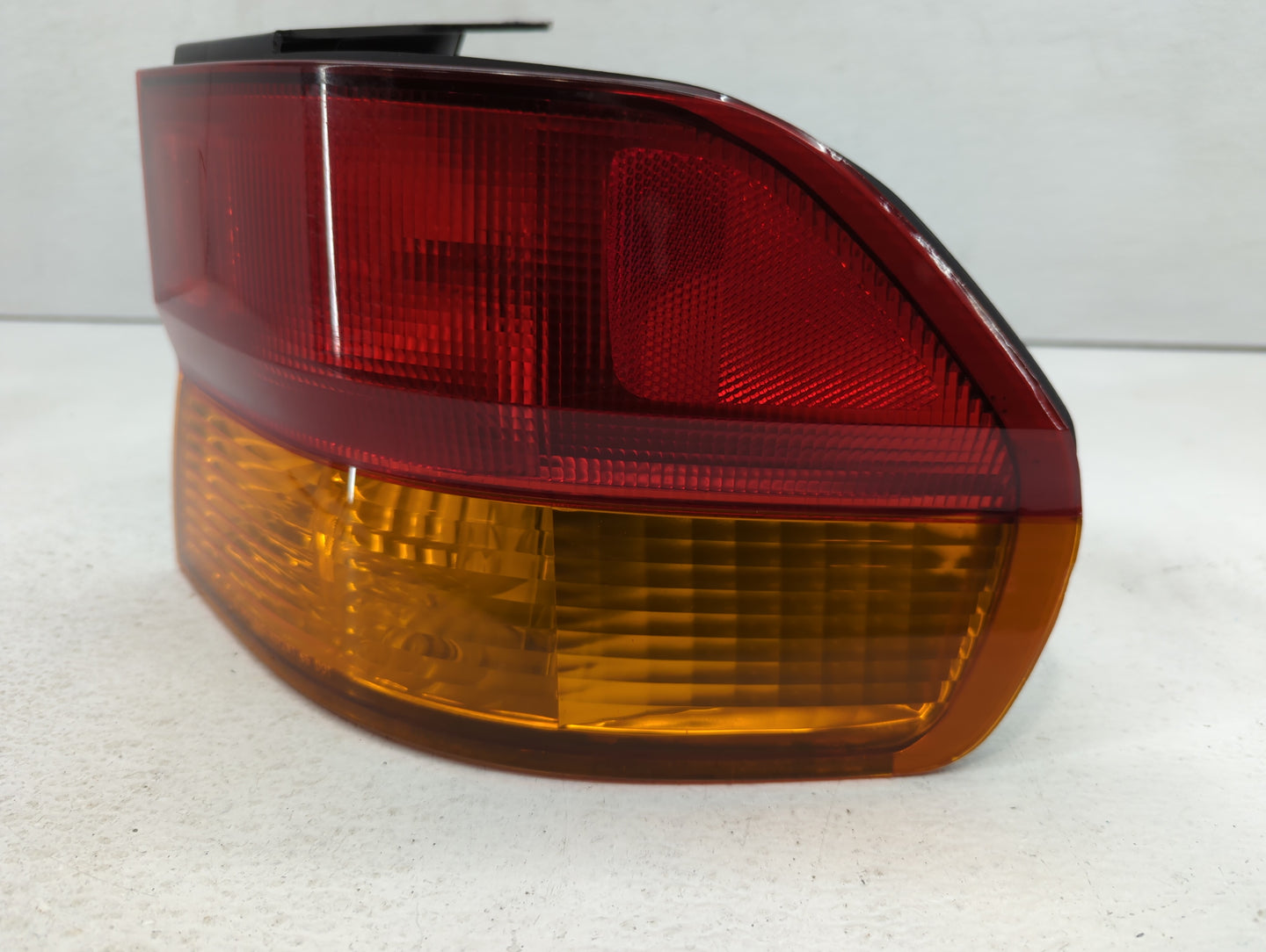 2002-2004 Honda Odyssey Tail Light Assembly Passenger Right OEM P/N:017440 Fits Fits 2002 2003 2004 OEM Used Auto Parts - Oe