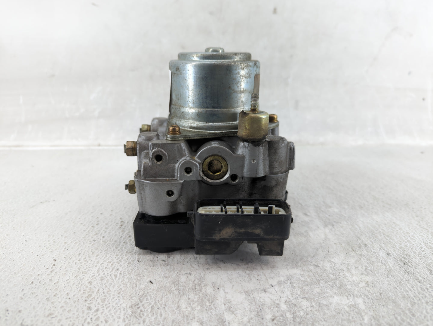 2004 Honda Odyssey ABS Pump Control Module Replacement P/N:XC1T 0888 57110-S0X-952 Fits OEM Used Auto Parts - Oemusedautopar