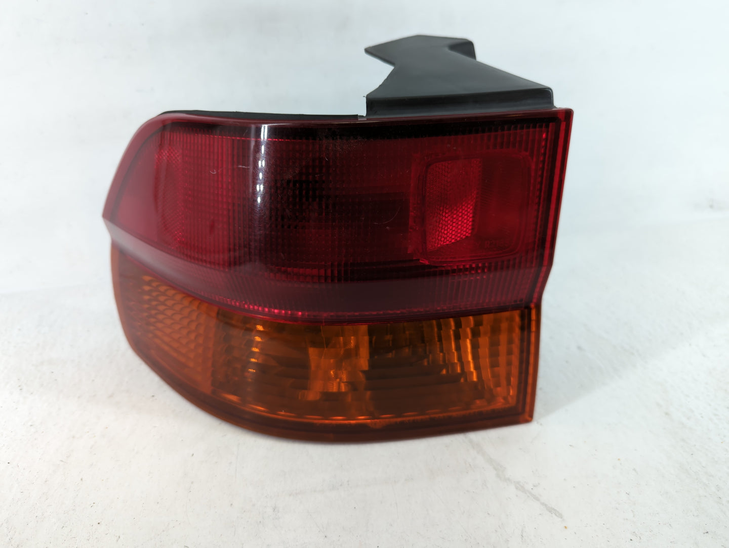 2002-2004 Honda Odyssey Tail Light Assembly Driver Left OEM Fits Fits 2002 2003 2004 OEM Used Auto Parts - Oemusedautoparts1