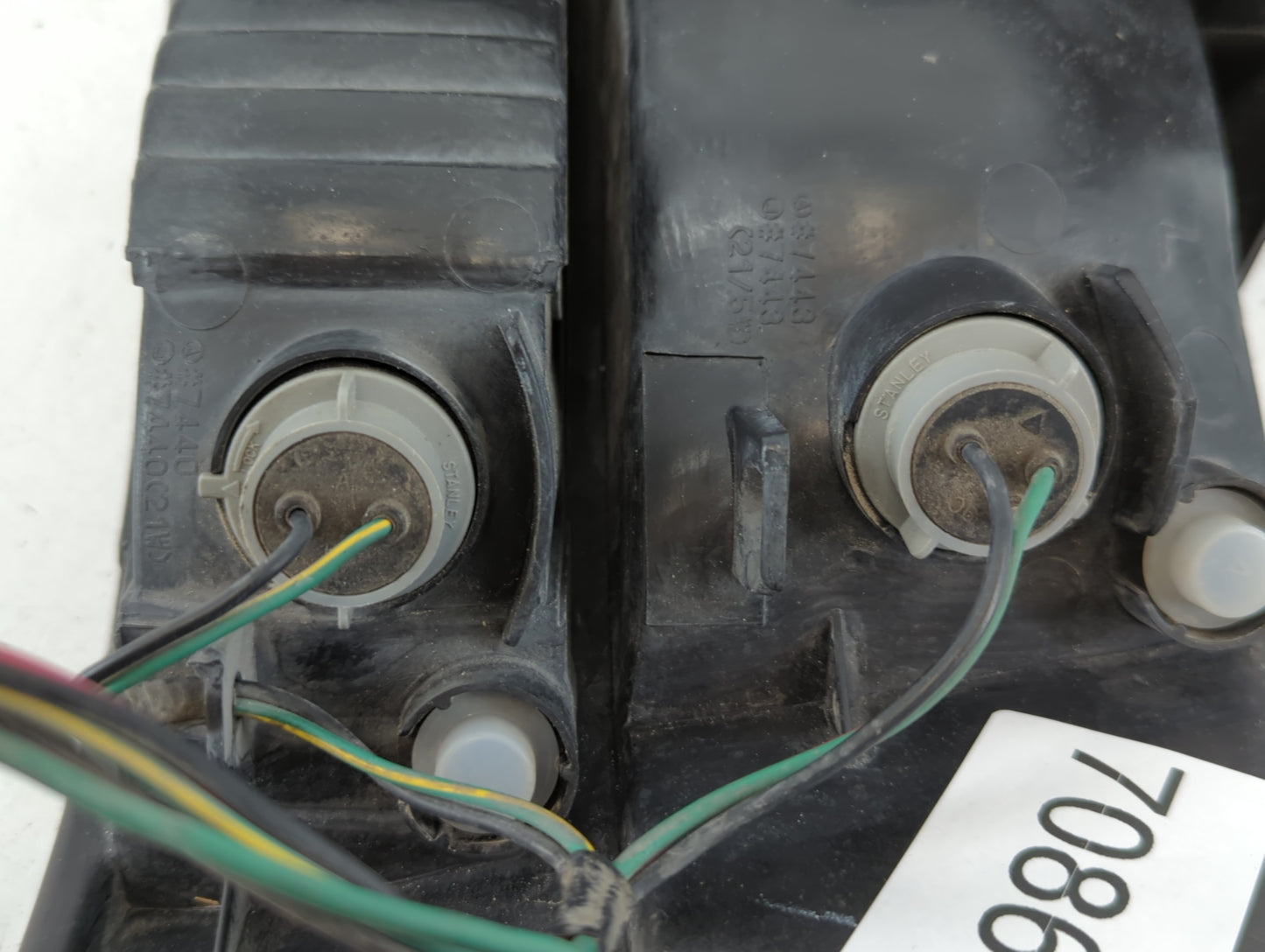 2002-2004 Honda Odyssey Tail Light Assembly Driver Left OEM Fits Fits 2002 2003 2004 OEM Used Auto Parts - Oemusedautoparts1