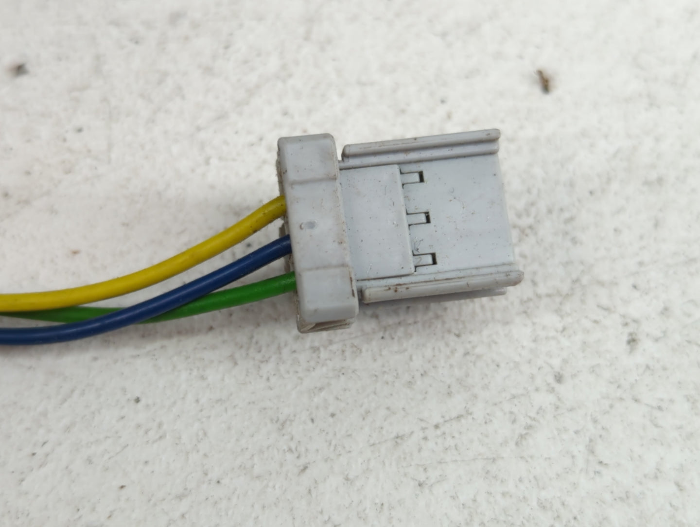 1999-2004 Honda Odyssey Driver Left Side View Manual Door Mirror - Oemusedautoparts1.com