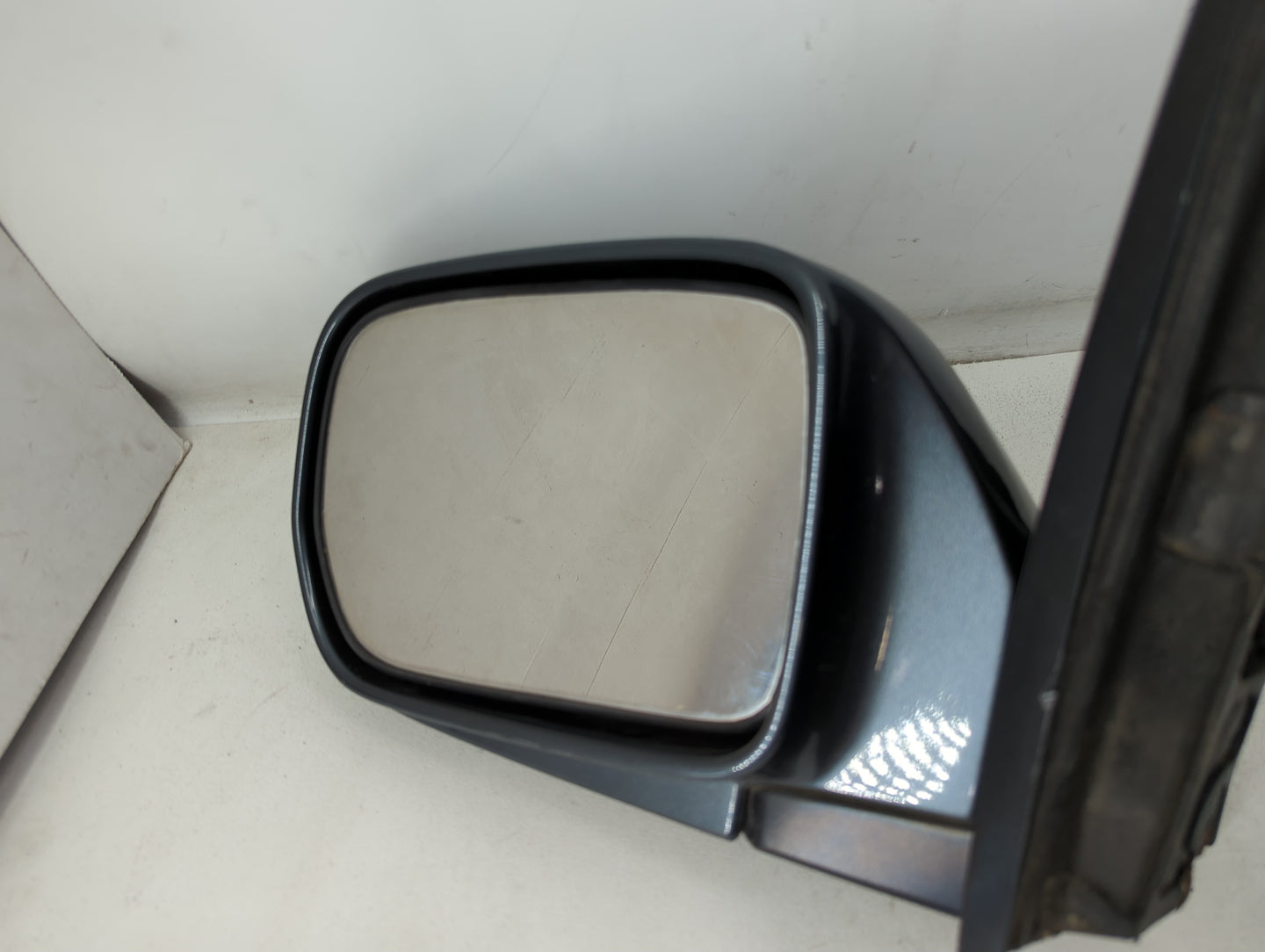 1999-2004 Honda Odyssey Driver Left Side View Manual Door Mirror - Oemusedautoparts1.com