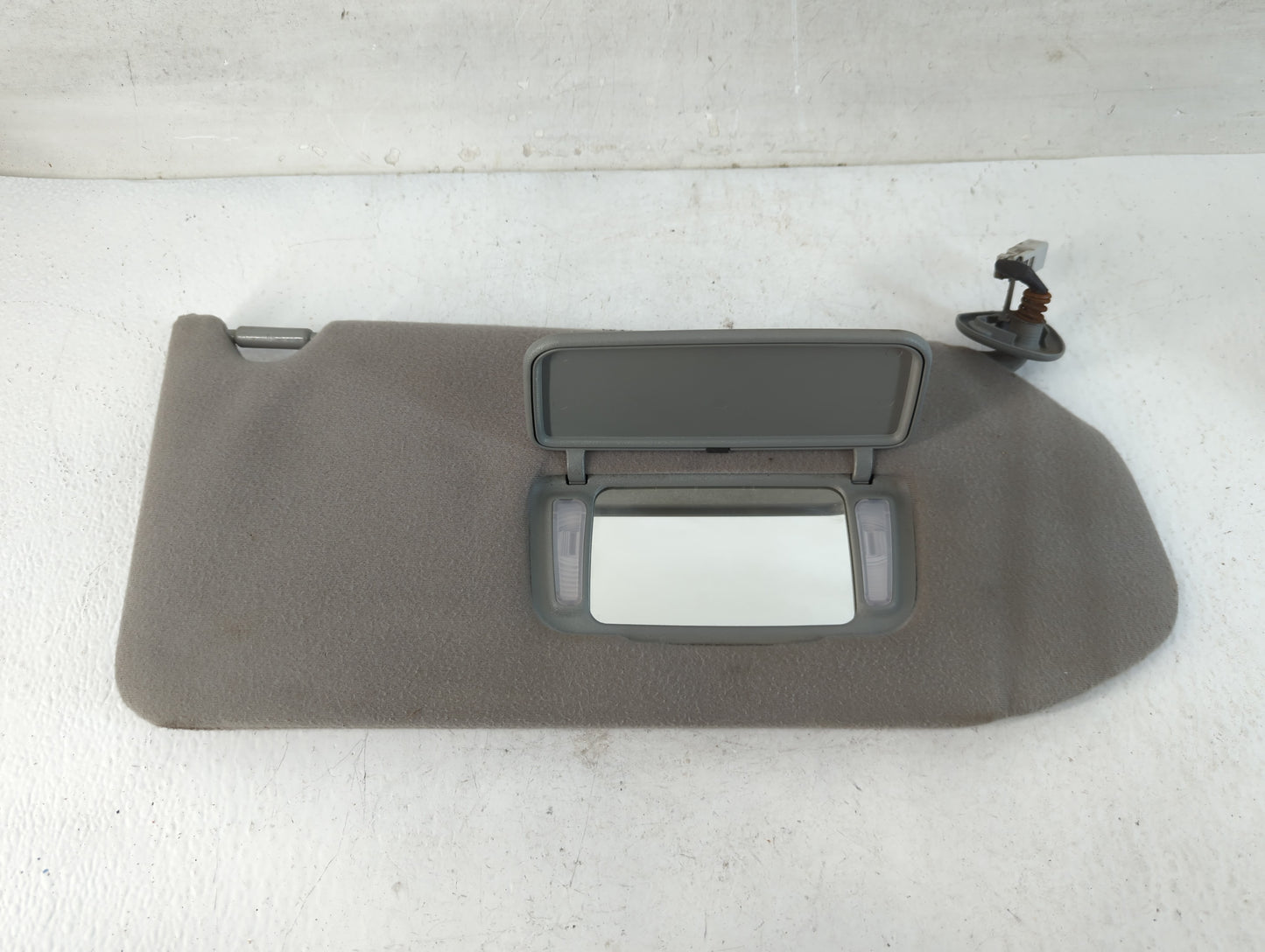 1999-2004 Honda Odyssey Sun Visor Shade Replacement Passenger Right Mirror Fits Fits 1999 2000 2001 2002 2003 2004 OEM Used 