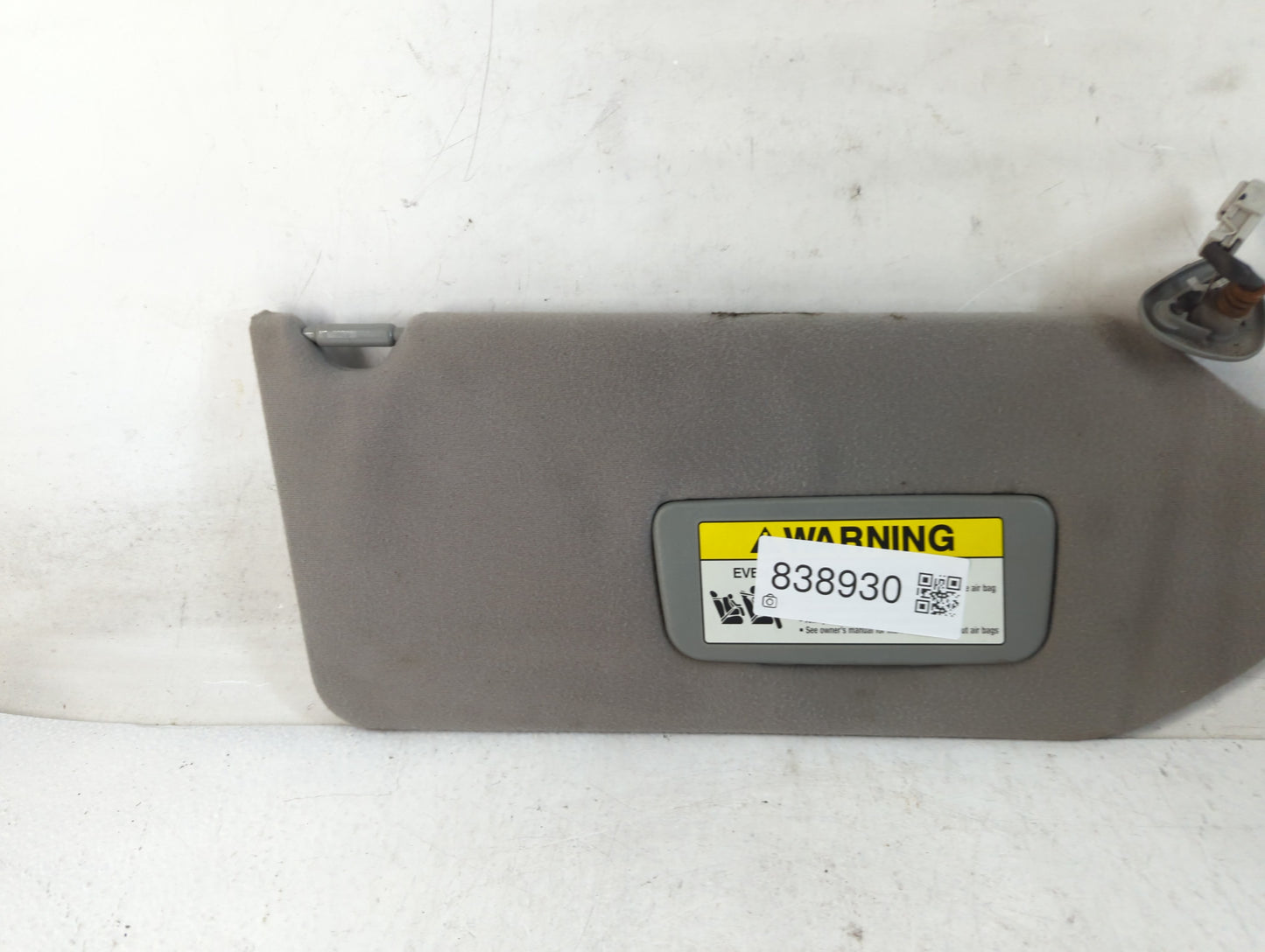 1999-2004 Honda Odyssey Sun Visor Shade Replacement Passenger Right Mirror Fits Fits 1999 2000 2001 2002 2003 2004 OEM Used 
