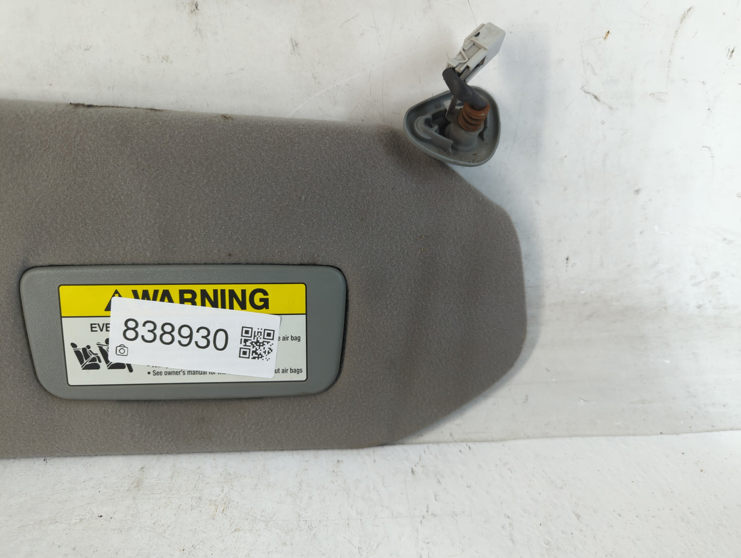 1999-2004 Honda Odyssey Sun Visor Shade Replacement Passenger Right Mirror Fits Fits 1999 2000 2001 2002 2003 2004 OEM Used 