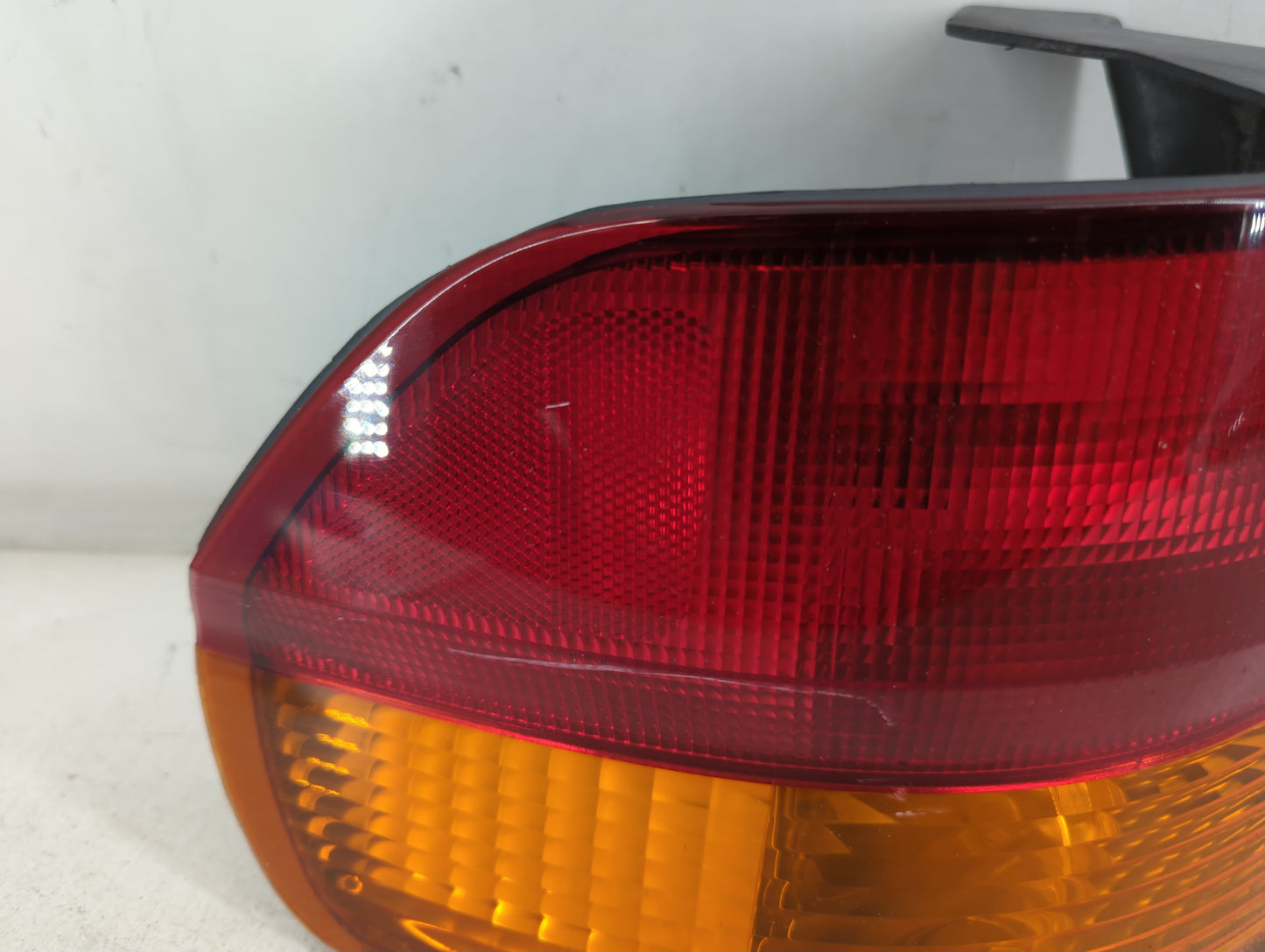 2002-2004 Honda Odyssey Tail Light Assembly Driver Left OEM P/N:7443 Fits Fits 2002 2003 2004 OEM Used Auto Parts - Oemuseda