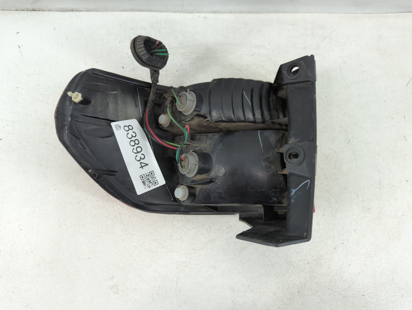 2002-2004 Honda Odyssey Tail Light Assembly Driver Left OEM P/N:7443 Fits Fits 2002 2003 2004 OEM Used Auto Parts - Oemuseda