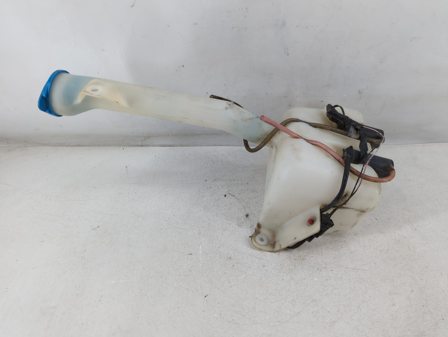 1999-2004 Honda Odyssey Windshield Washer Fluid Reservoir Bottle Oem - Oemusedautoparts1.com
