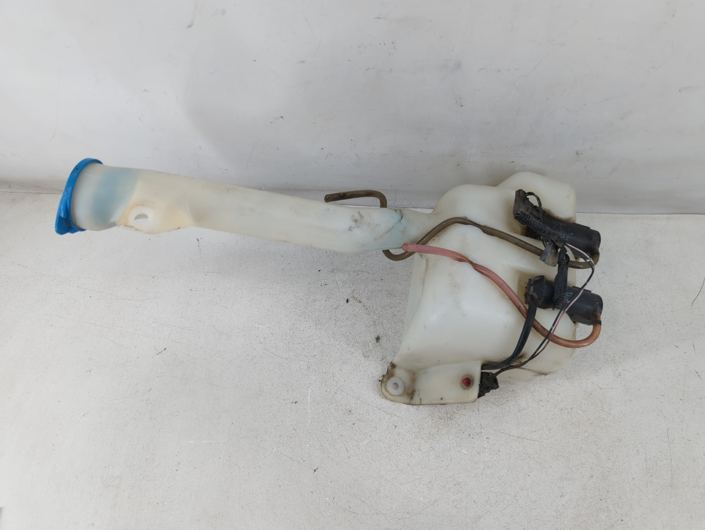 1999-2004 Honda Odyssey Windshield Washer Fluid Reservoir Bottle Oem - Oemusedautoparts1.com