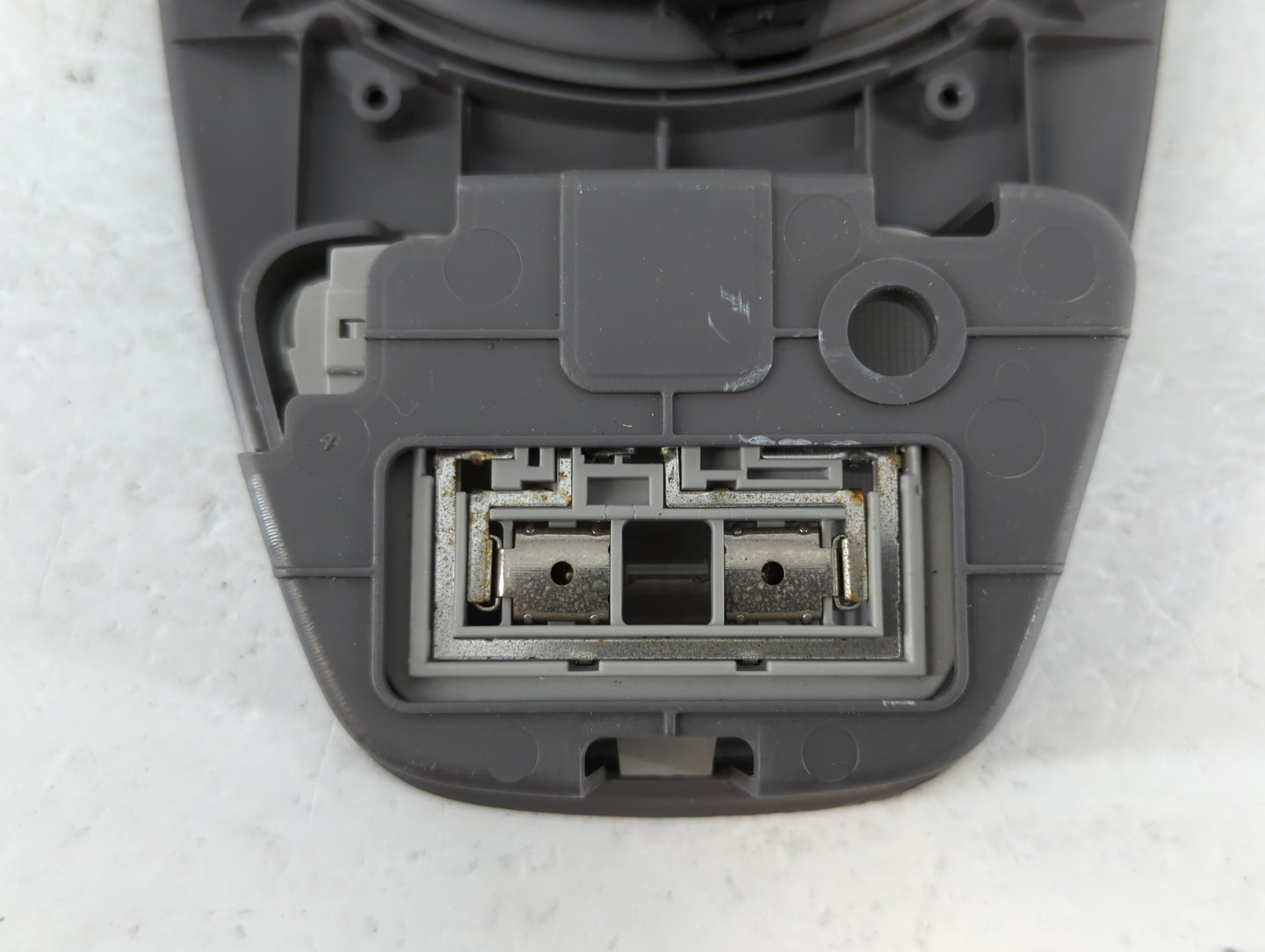 2004 Honda Odyssey Overhead Roof Console - Oemusedautoparts1.com