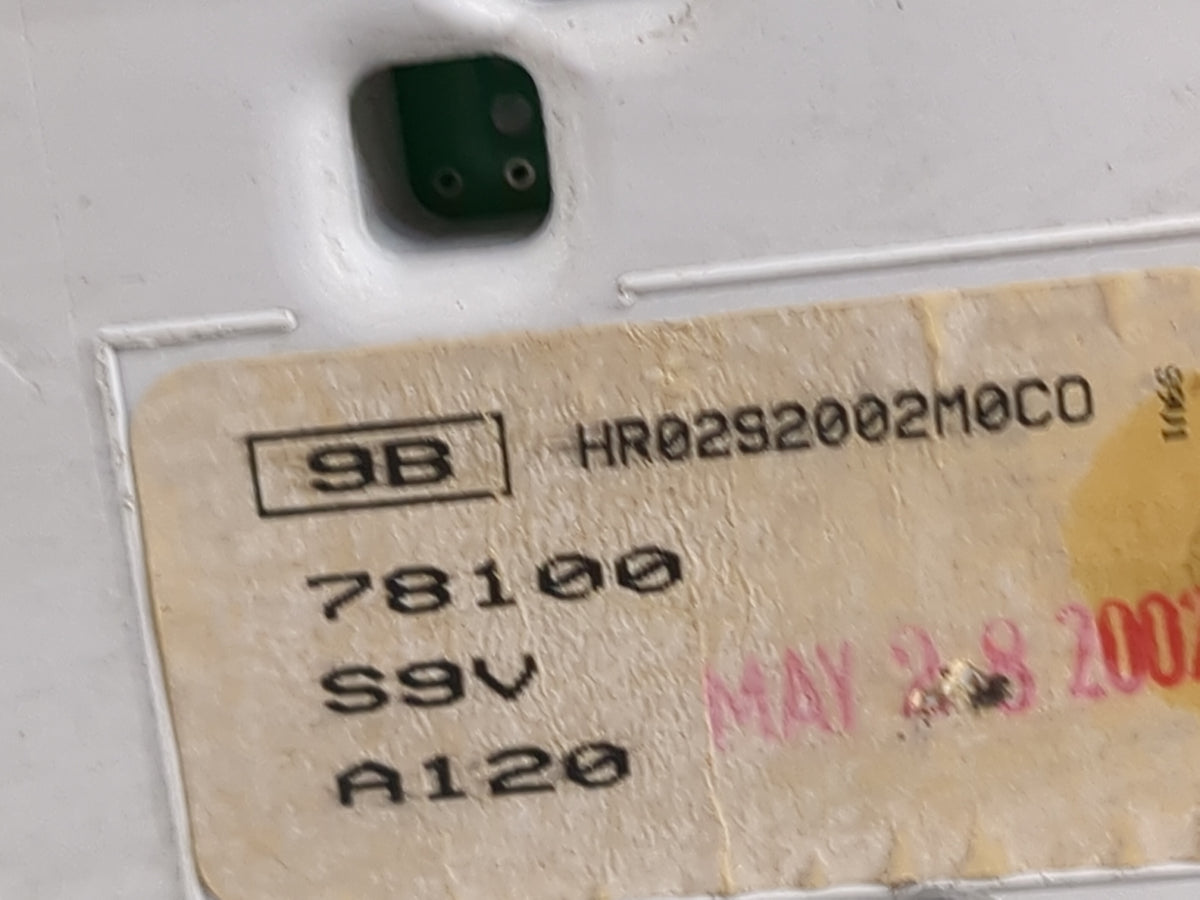 2004 Honda Pilot Instrument Cluster Speedometer Gauges P/N:78100-S9V-A120 Miles:307K Fits OEM Used Auto Parts - Oemusedautop