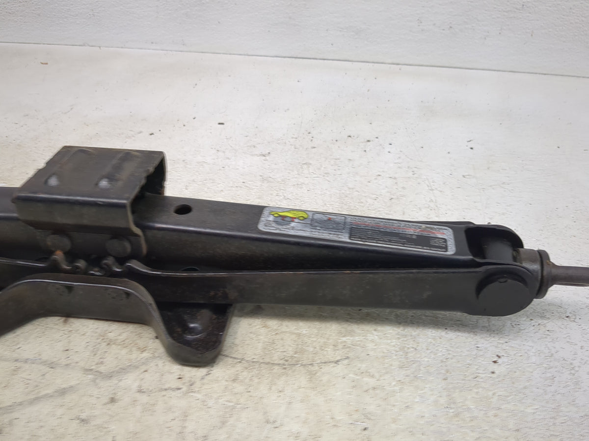 2004 Honda Pilot Spare Scissor Car Jack - Oemusedautoparts1.com