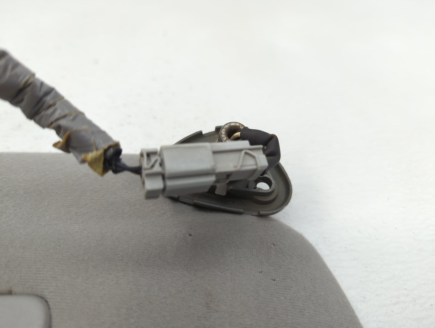 2003-2004 Honda Pilot Sun Visor Shade Replacement Passenger Right Mirror Fits Fits 2003 2004 OEM Used Auto Parts - Oemusedau