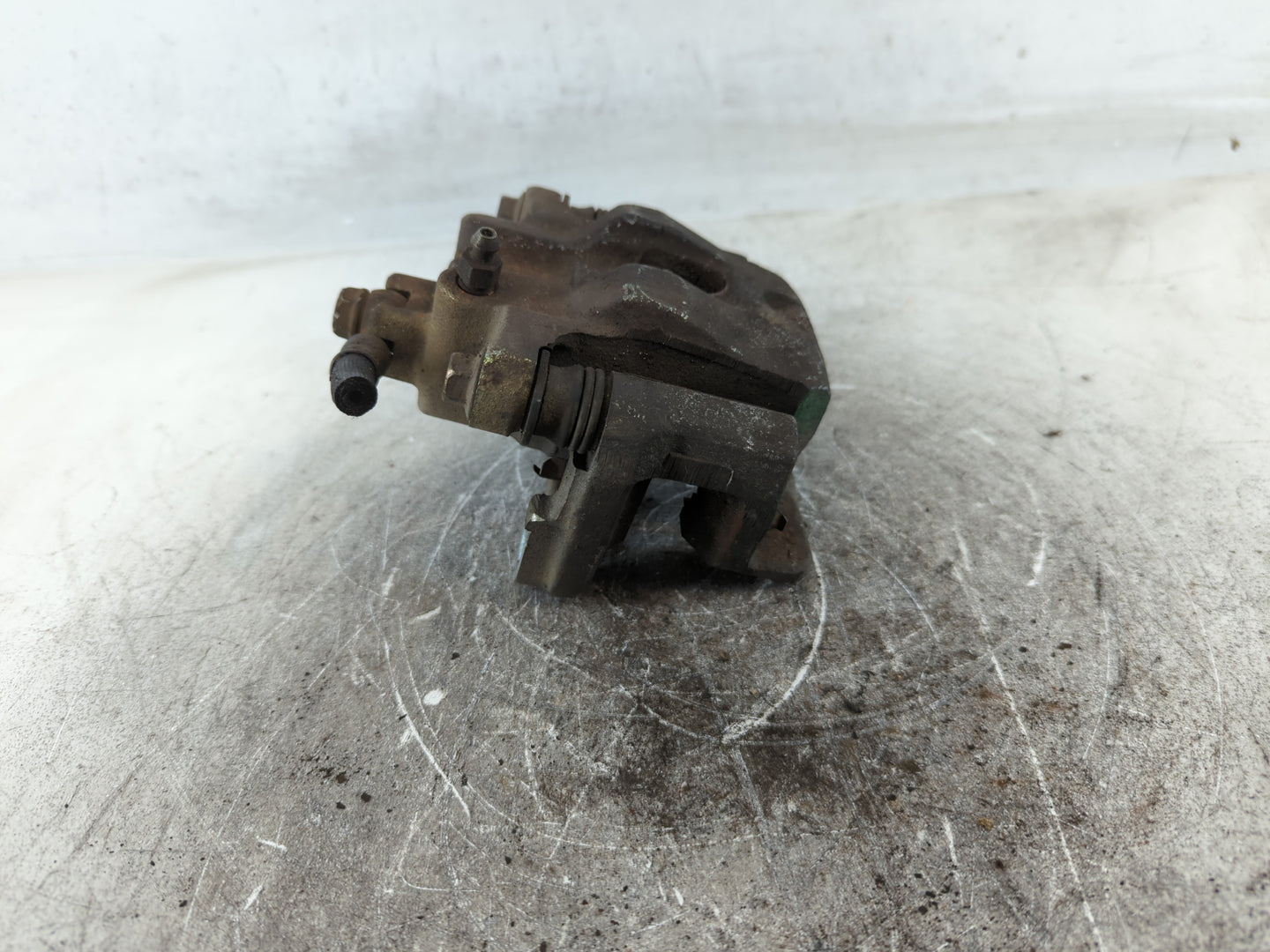 2003-2008 Honda Pilot Front Driver Left Brake Caliper 700240 - Oemusedautoparts1.com