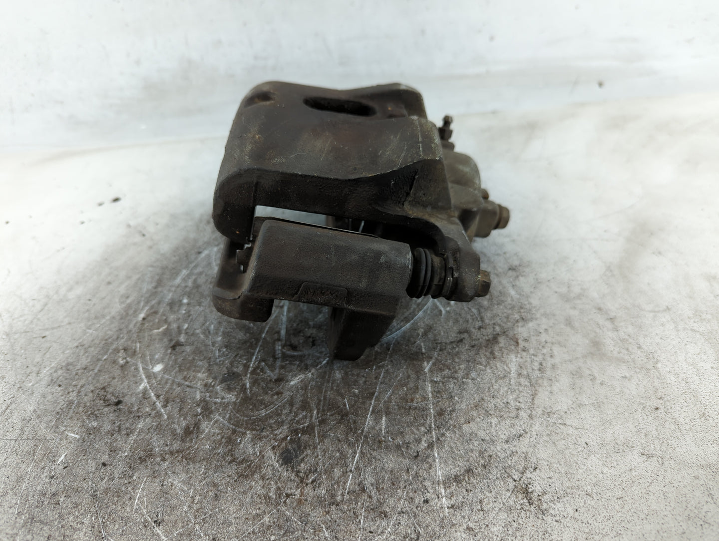 2003-2008 Honda Pilot Front Driver Left Brake Caliper 700243 - Oemusedautoparts1.com
