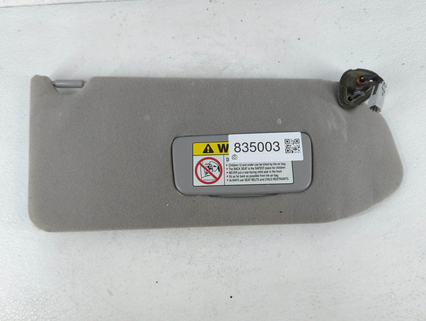 2003-2004 Honda Pilot Sun Visor Shade Replacement Passenger Right Mirror Fits Fits 2003 2004 OEM Used Auto Parts - Oemusedau