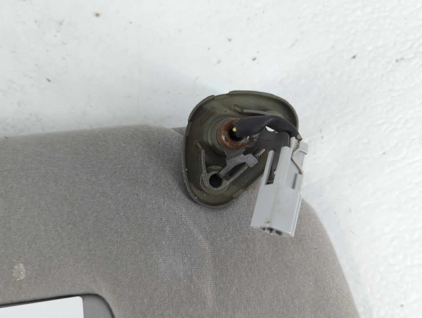 2003-2004 Honda Pilot Sun Visor Shade Replacement Passenger Right Mirror Fits Fits 2003 2004 OEM Used Auto Parts - Oemusedau