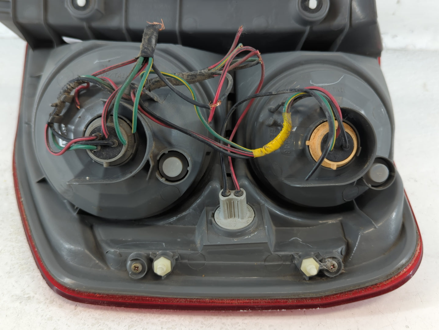 2003-2005 Honda Pilot Tail Light Assembly Driver Left OEM Fits Fits 2003 2004 2005 OEM Used Auto Parts - Oemusedautoparts1.c