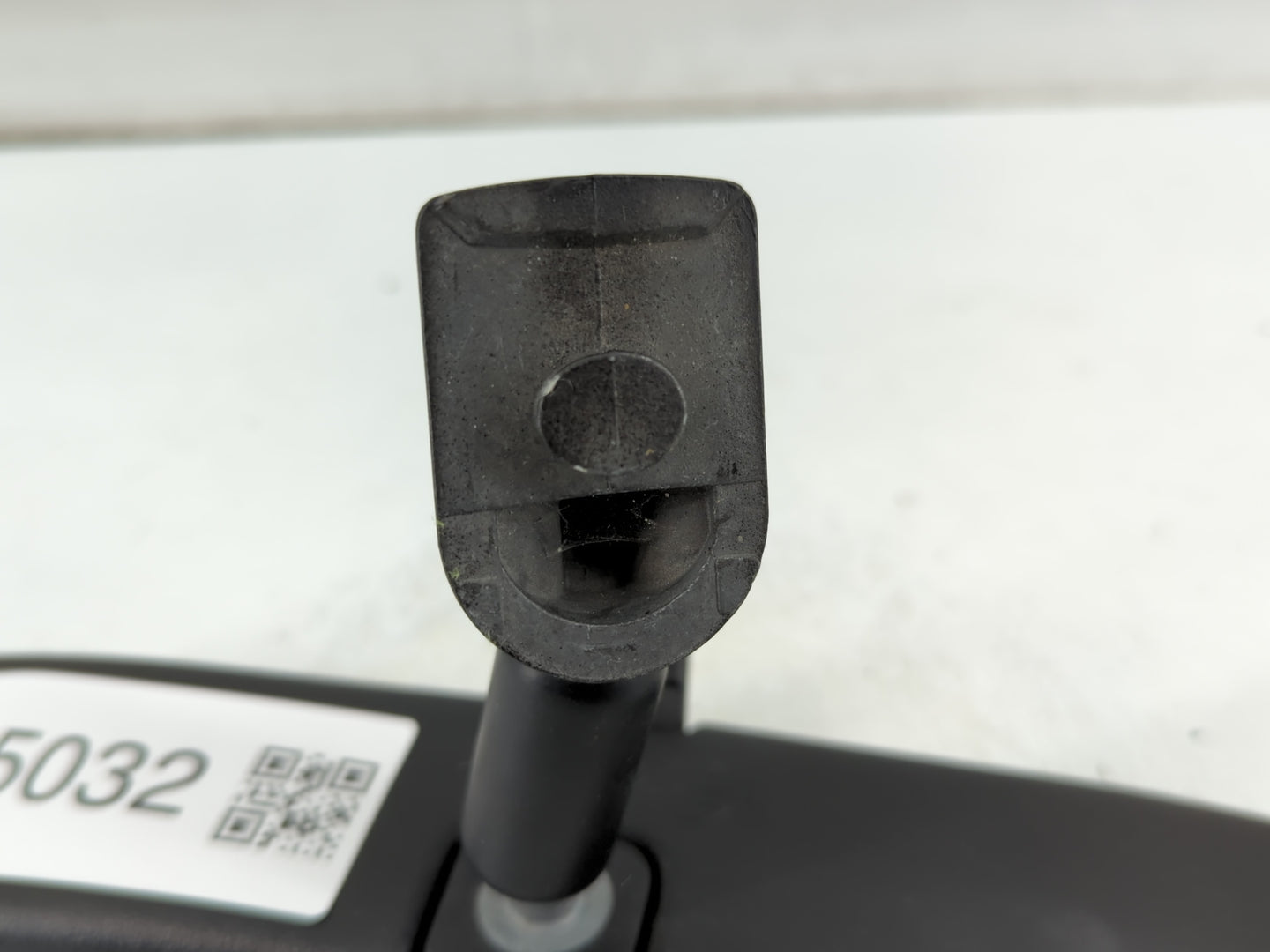 2003-2008 Honda Pilot Interior Rear View Mirror Replacement OEM P/N:E10110110 Fits OEM Used Auto Parts - Oemusedautoparts1.c