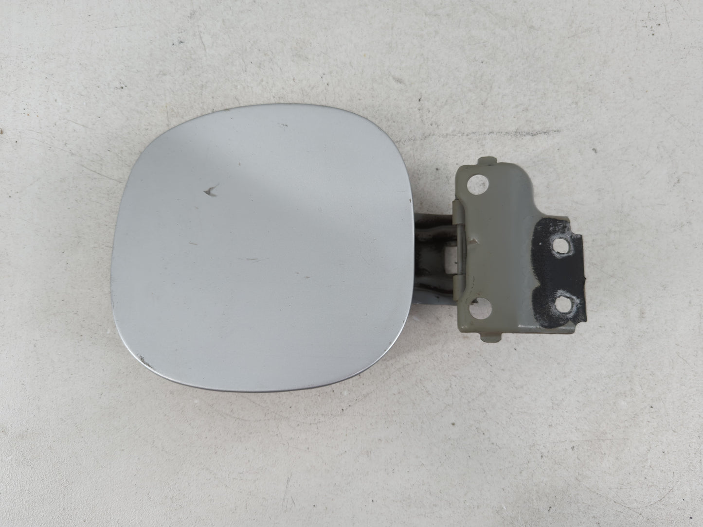 2004 Honda Pilot Fuel Tank Door Lid Gas Tank - Oemusedautoparts1.com