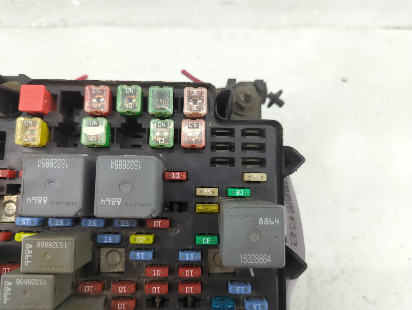 2004 Hummer H2 Fusebox Fuse Box Panel Relay Module P/N:15115615-02 Fits OEM Used Auto Parts - Oemusedautoparts1.com