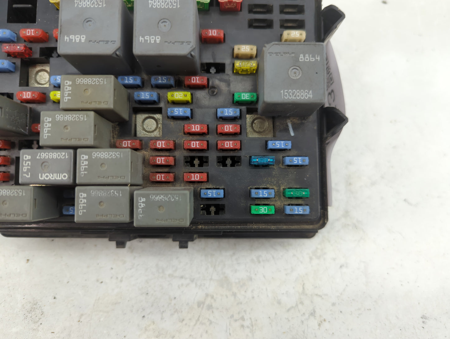 2004 Hummer H2 Fusebox Fuse Box Panel Relay Module P/N:15115615-02 Fits OEM Used Auto Parts - Oemusedautoparts1.com