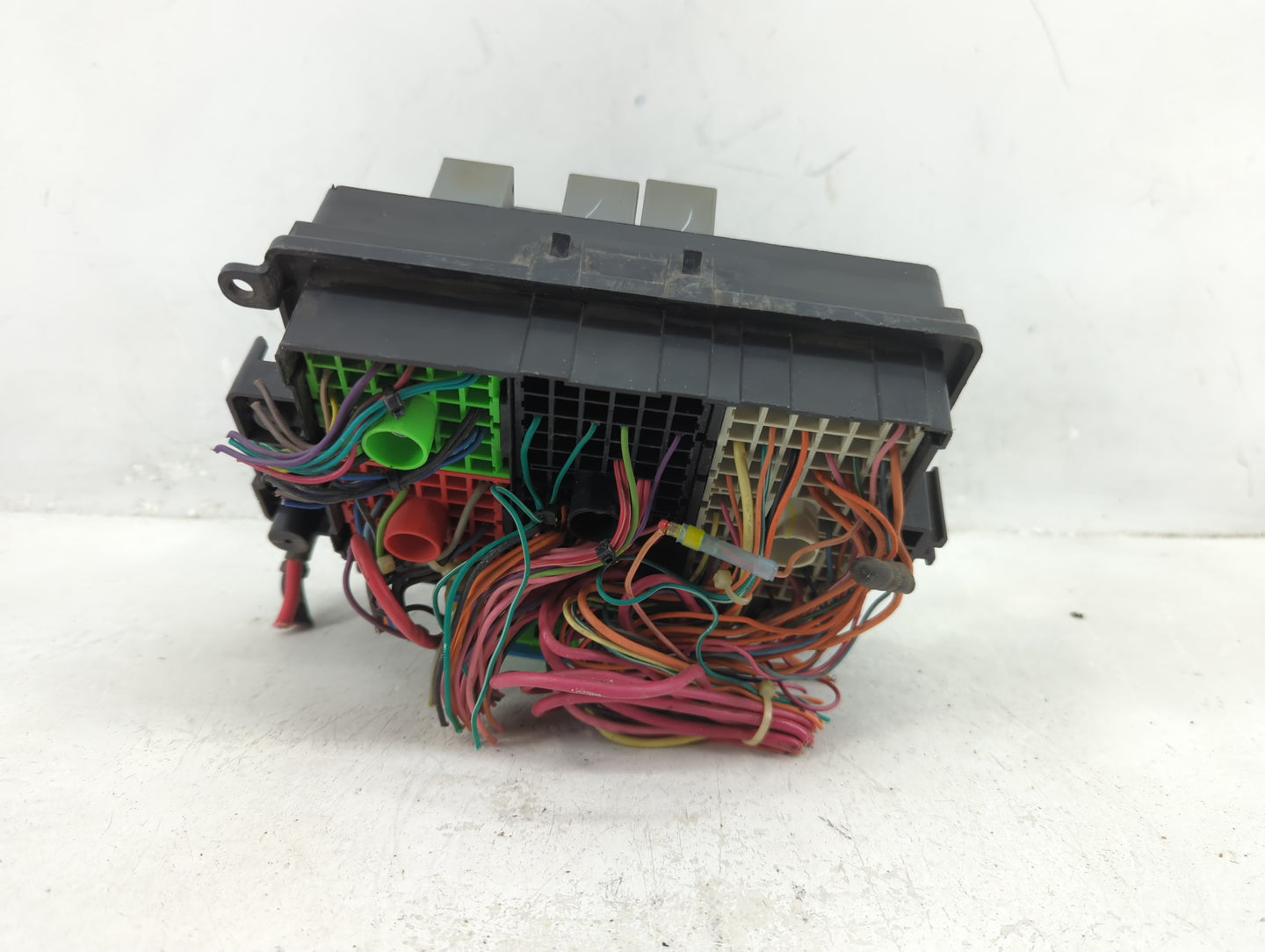 2004 Hummer H2 Fusebox Fuse Box Panel Relay Module P/N:15115615-02 Fits OEM Used Auto Parts - Oemusedautoparts1.com
