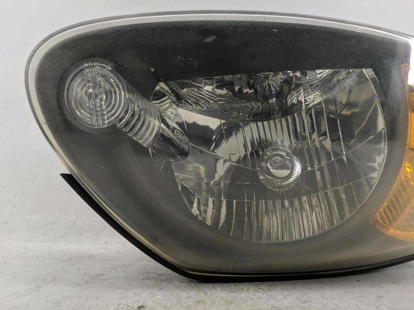 2003-2006 Hyundai Accent Passenger Right Oem Head Light Headlight Lamp - Oemusedautoparts1.com