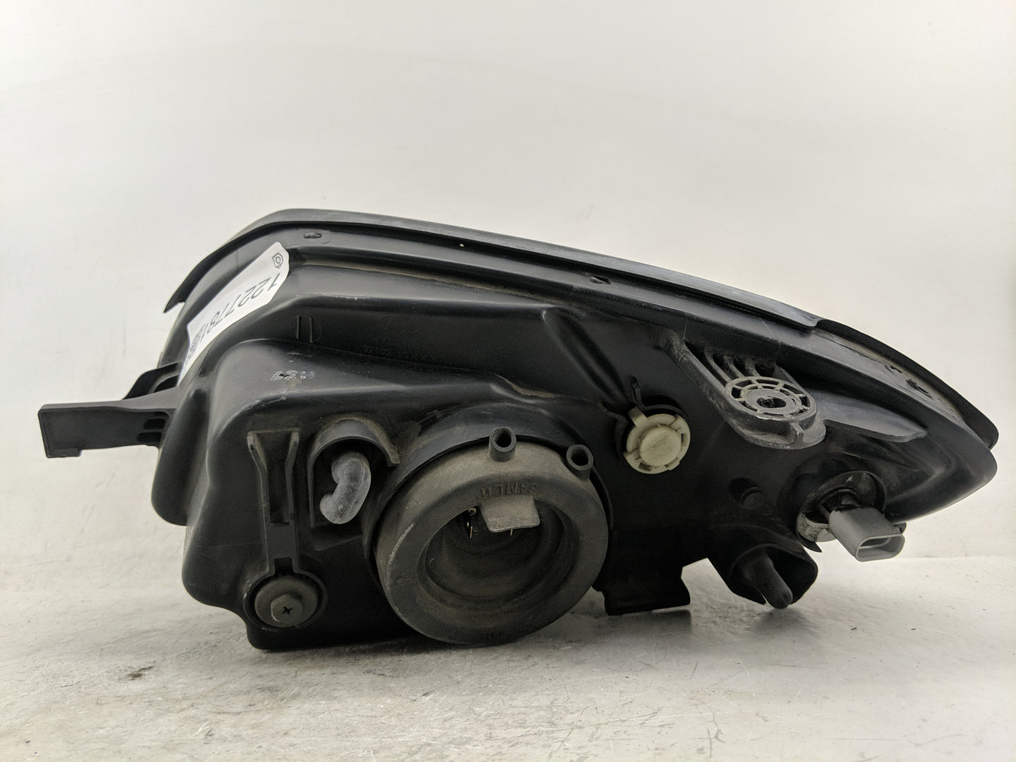 2003-2006 Hyundai Accent Passenger Right Oem Head Light Headlight Lamp - Oemusedautoparts1.com