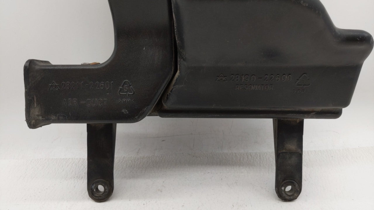 2004 Hyundai Accent Air Cleaner Intake-duct Hose Tube - Oemusedautoparts1.com