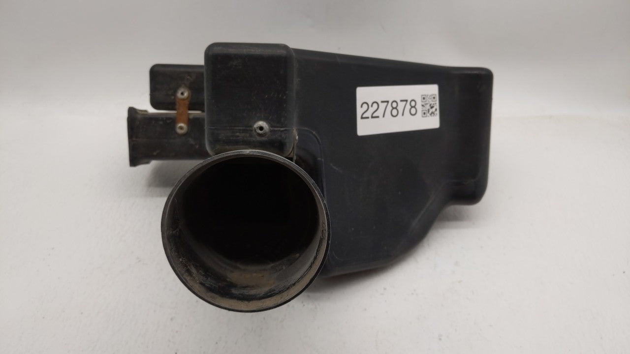 2004 Hyundai Accent Air Cleaner Intake-duct Hose Tube - Oemusedautoparts1.com