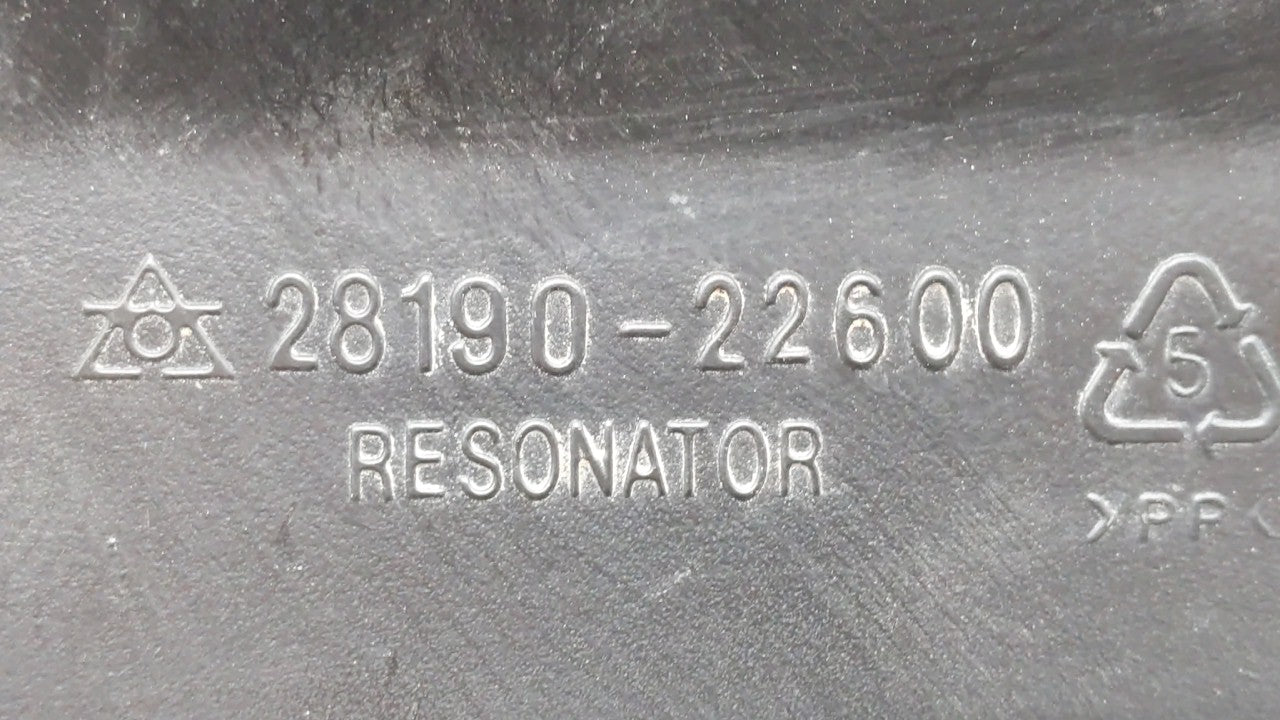 2004 Hyundai Accent Air Cleaner Intake-duct Hose Tube - Oemusedautoparts1.com