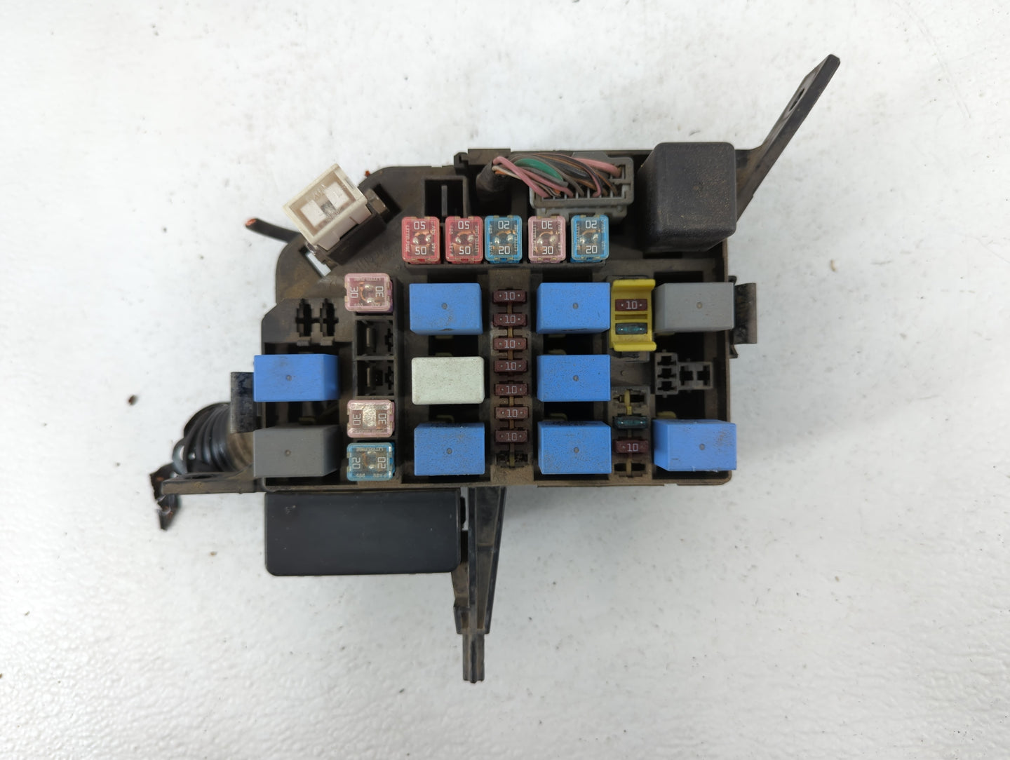 2000-2006 Hyundai Accent Fusebox Fuse Box Panel Relay Module P/N:91205 25061 Fits Fits 2000 2001 2002 2003 2004 2005 2006 OE