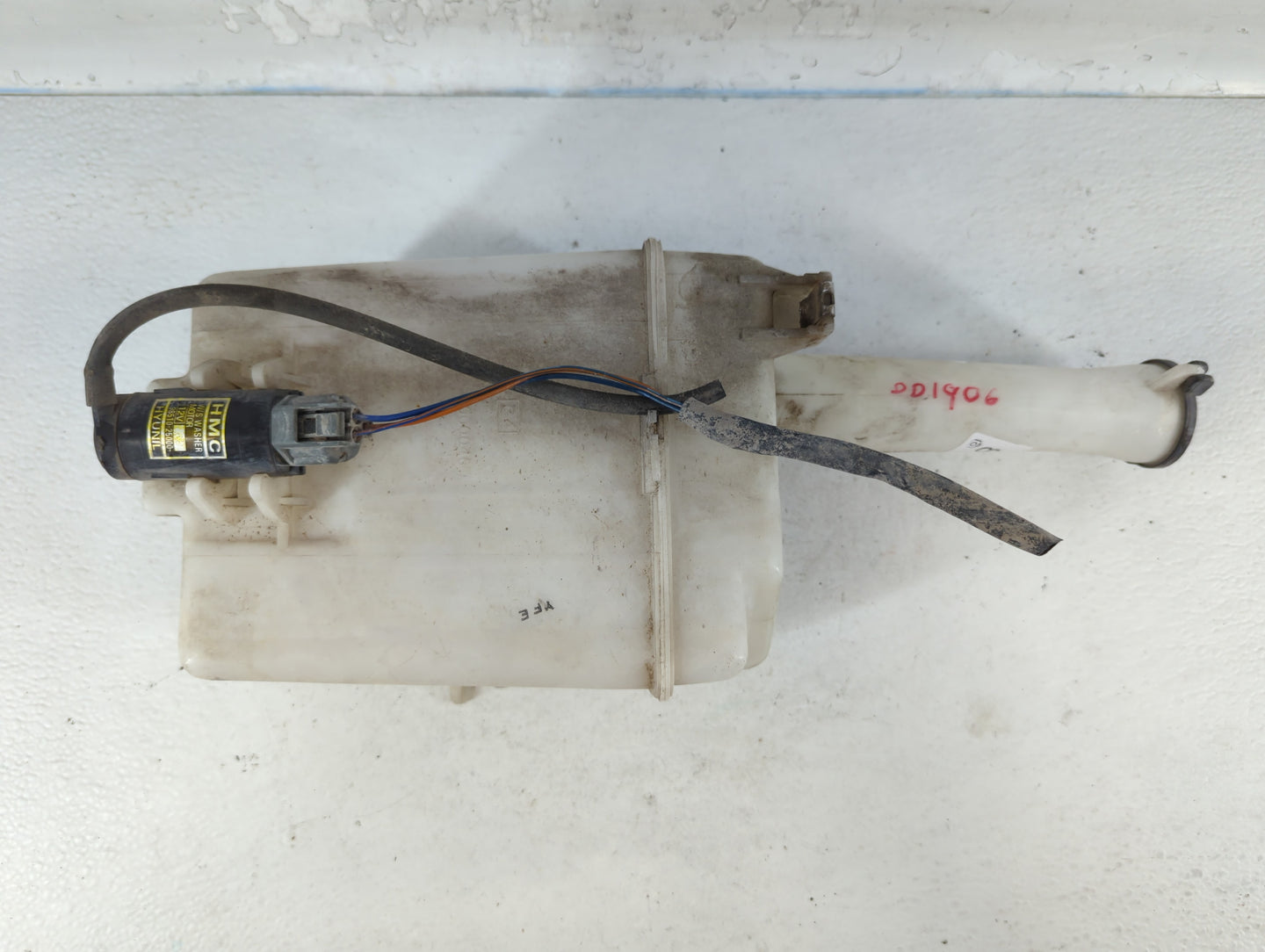 2000-2006 Hyundai Accent Windshield Washer Fluid Reservoir Bottle Oem - Oemusedautoparts1.com