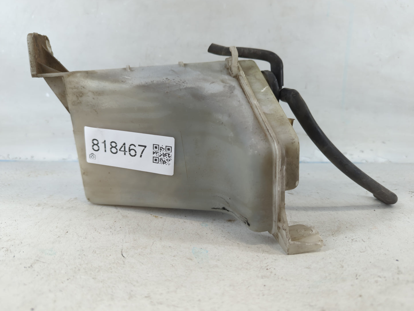 2000-2005 Hyundai Accent Radiator Coolant Overflow Expansion Tank Bottle 818467 - Oemusedautoparts1.com