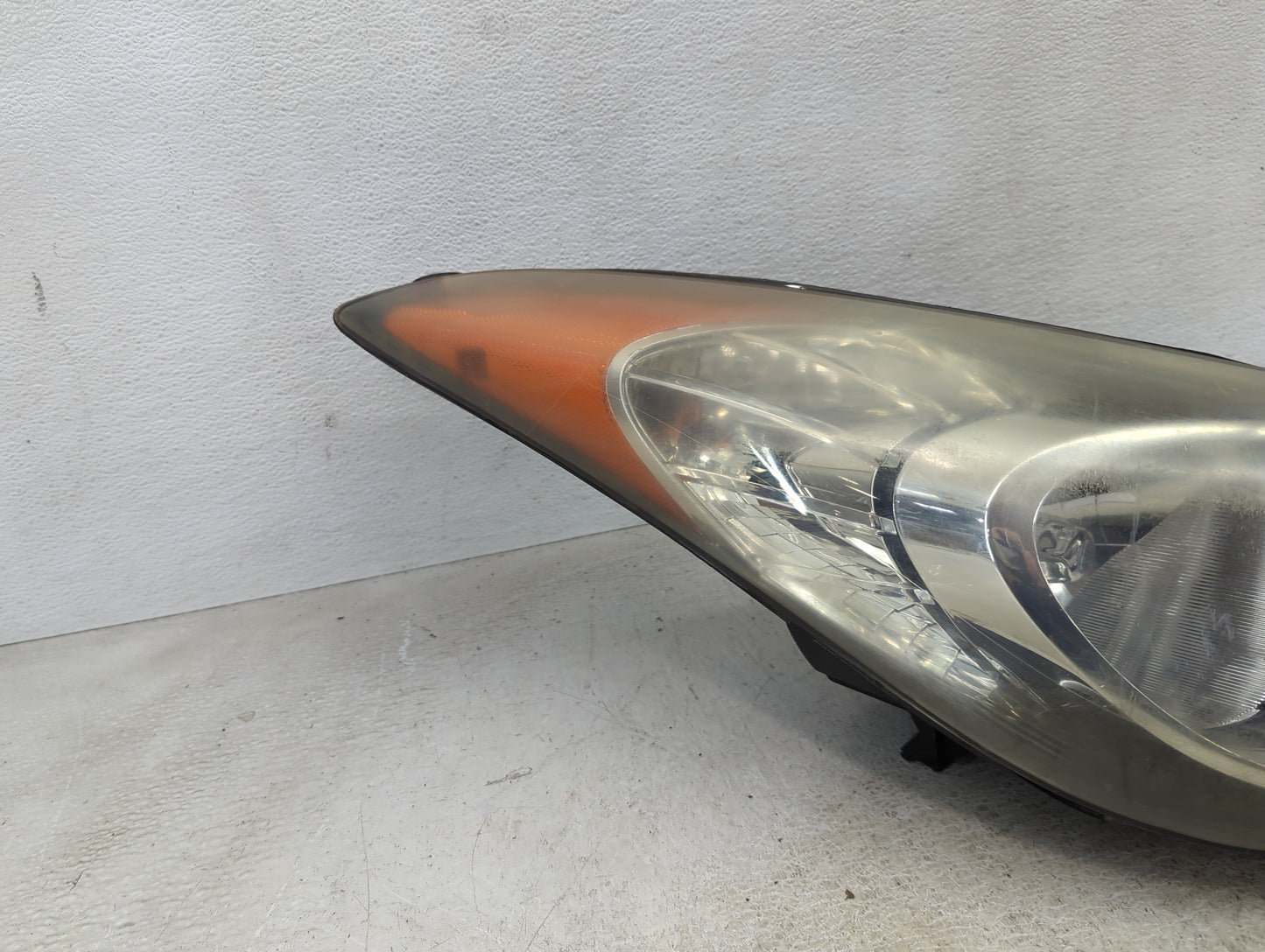 2004-2006 Hyundai Elantra Driver Left Oem Head Light Headlight Lamp 1460120 - Oemusedautoparts1.com