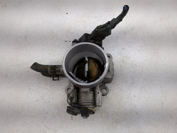 2004 Hyundai Elantra Throttle Body P/N:35170-22600 9600930002, 39108BL111718 Fits OEM Used Auto Parts - Oemusedautoparts1.co