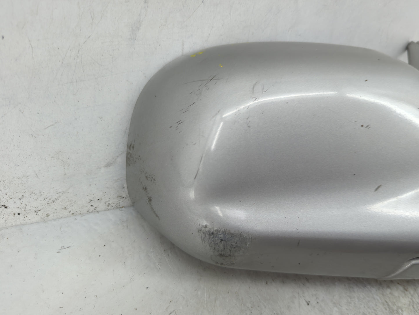 2001-2004 Hyundai Santa Fe Passenger Side View Mirror - Right Door Mirror OEM Used - Oemusedautoparts1.com