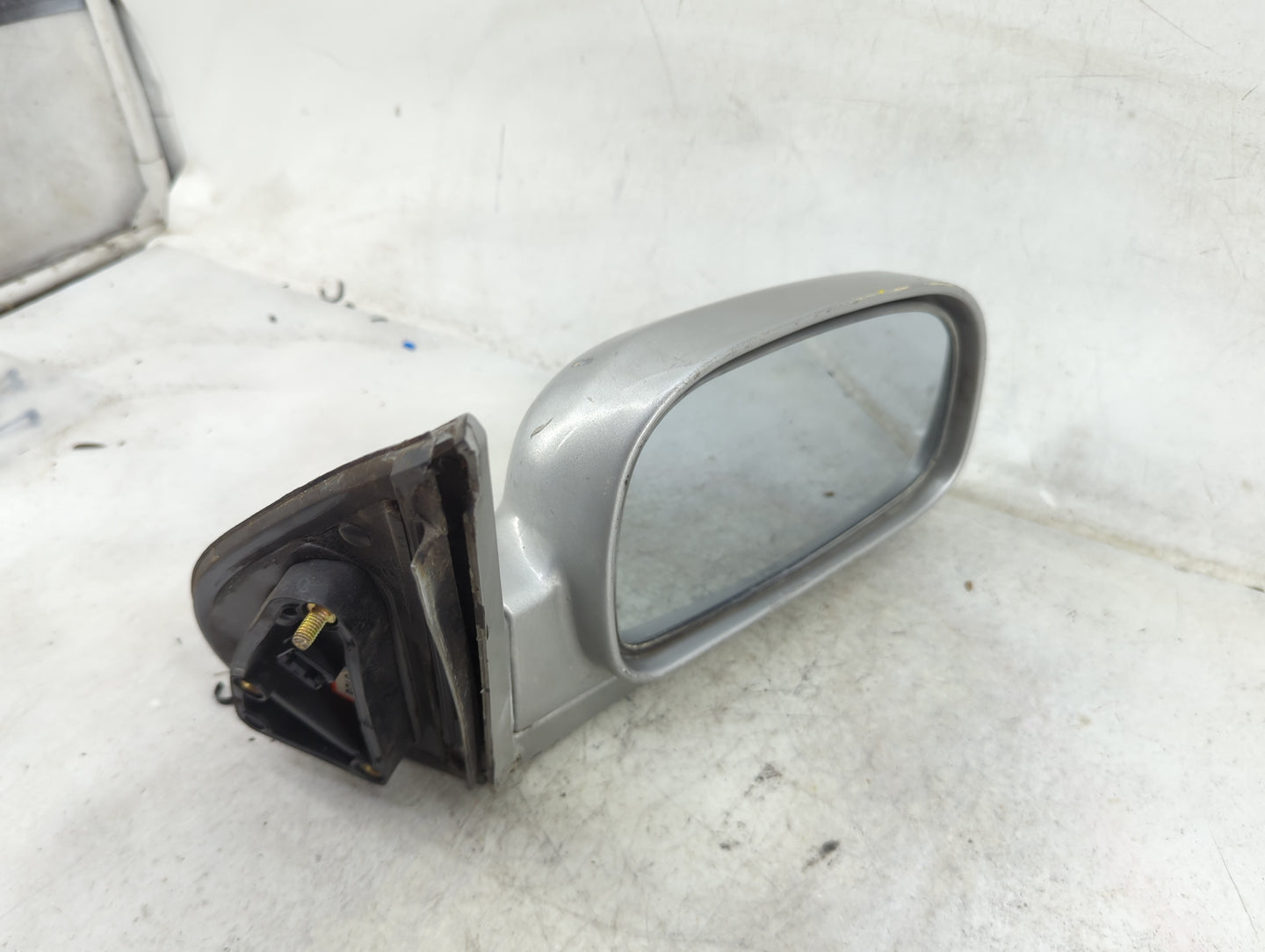2001-2004 Hyundai Santa Fe Passenger Side View Mirror - Right Door Mirror OEM Used - Oemusedautoparts1.com