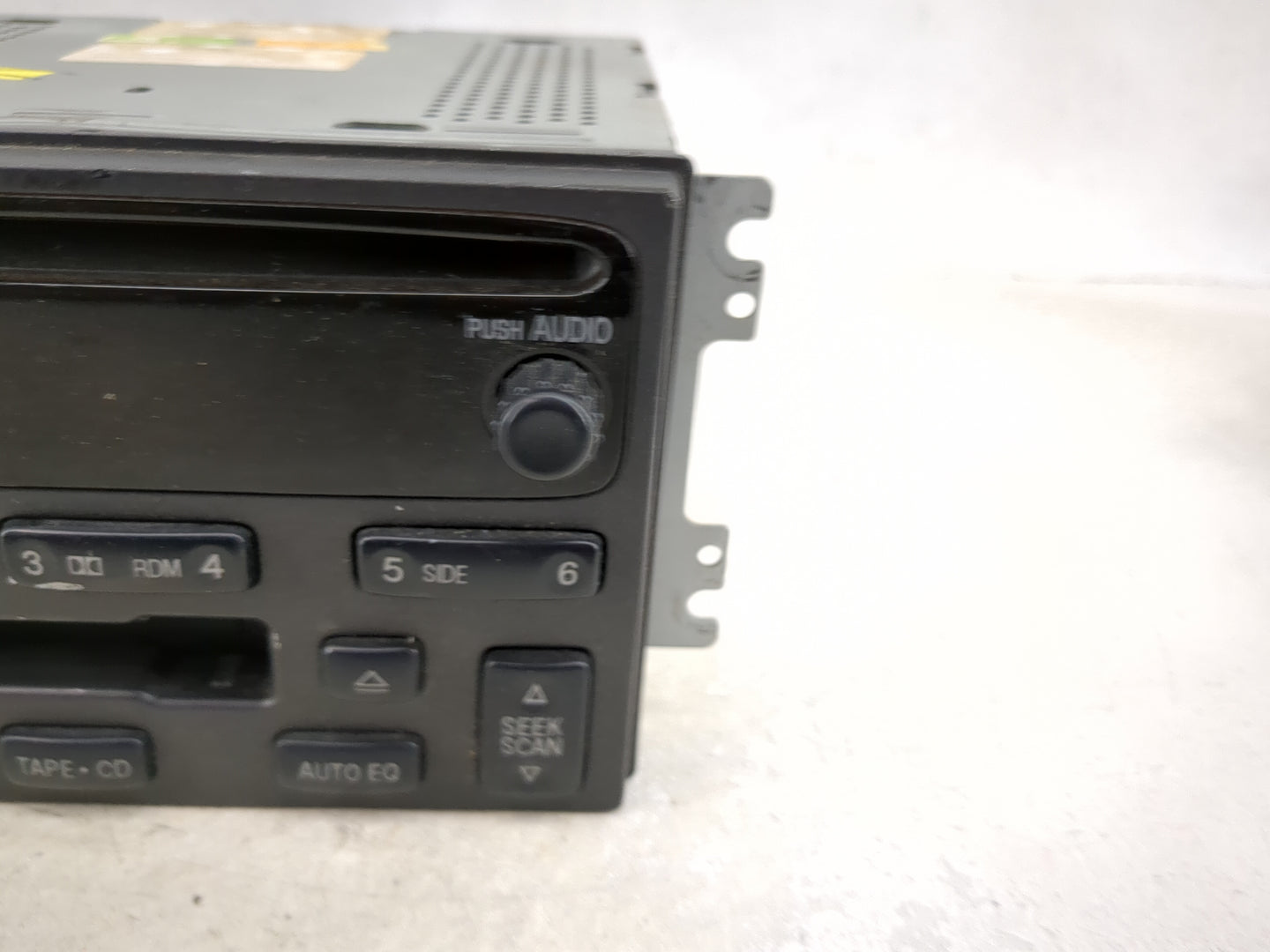 2001-2006 Hyundai Santa Fe Radio AM FM Cd Player Receiver Replacement P/N:12220029 B4096180-28900 Fits OEM Used Auto Parts -