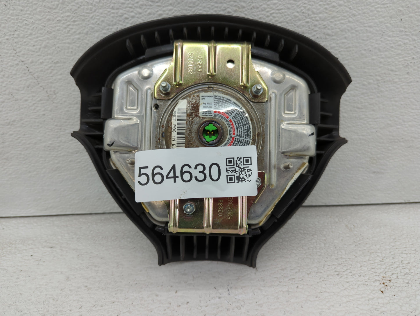 2004 Hyundai Santa Fe Air Bag Driver Left Steering Wheel Mounted Fits OEM Used Auto Parts - Oemusedautoparts1.com