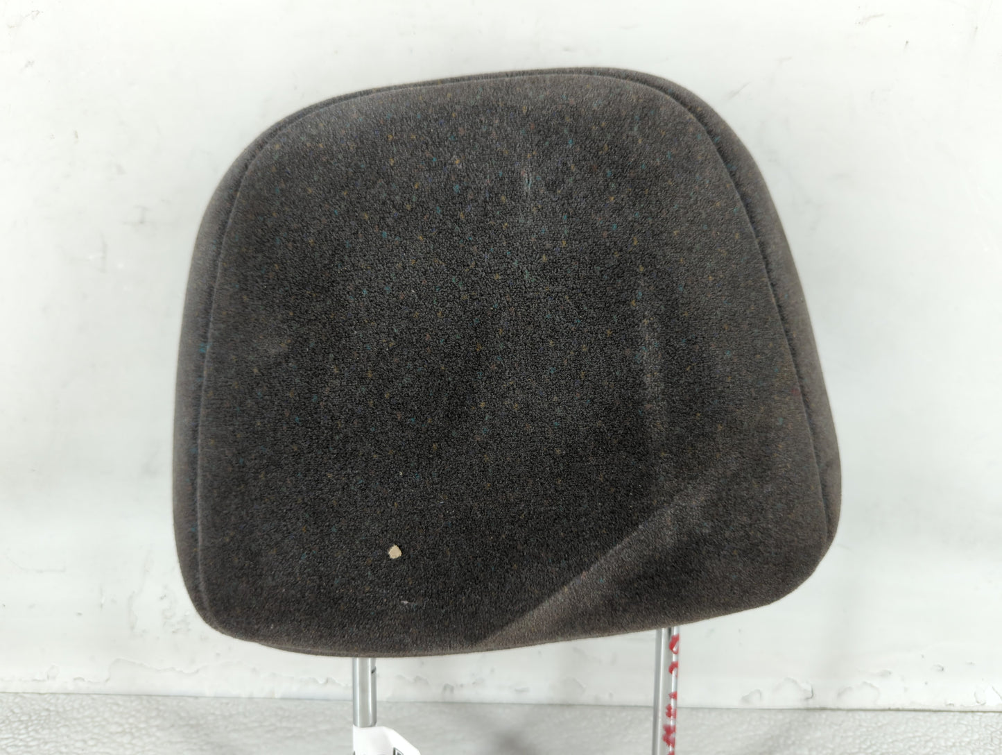 2001-2004 Hyundai Santa Fe Headrest Head Rest Front Driver Passenger Seat Fits Fits 2001 2002 2003 2004 OEM Used Auto Parts 