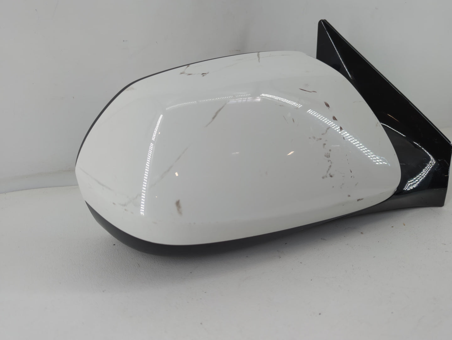 2001-2004 Hyundai Santa Fe Passenger Side View Mirror - Right Door Mirror OEM Used - Oemusedautoparts1.com