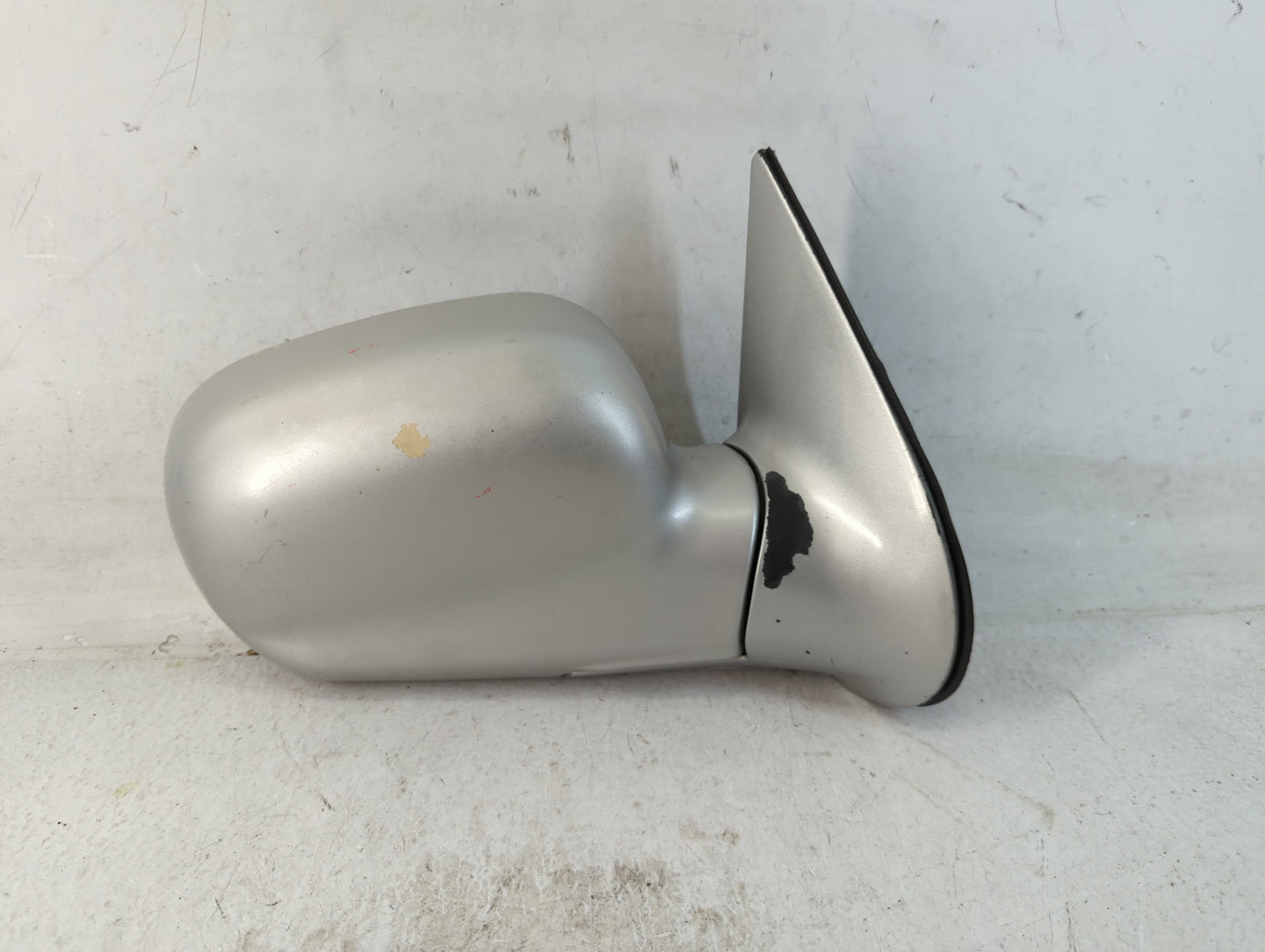 2001-2004 Hyundai Santa Fe Passenger Side View Mirror - Right Door Mirror OEM Used - Oemusedautoparts1.com