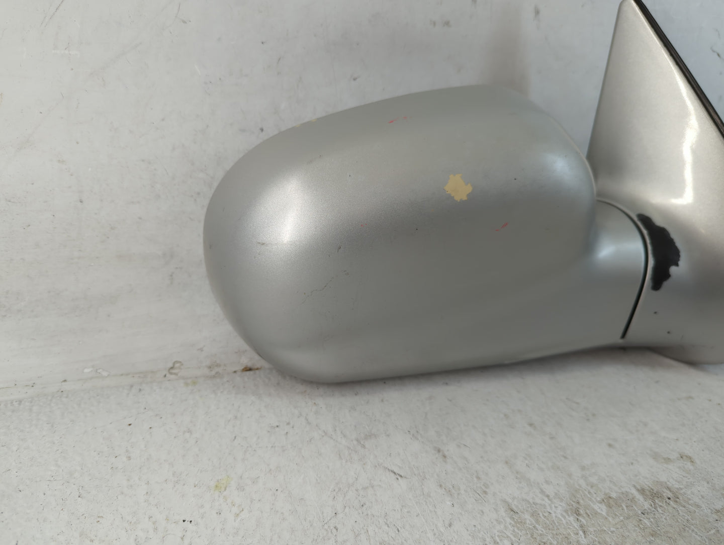 2001-2004 Hyundai Santa Fe Passenger Side View Mirror - Right Door Mirror OEM Used - Oemusedautoparts1.com