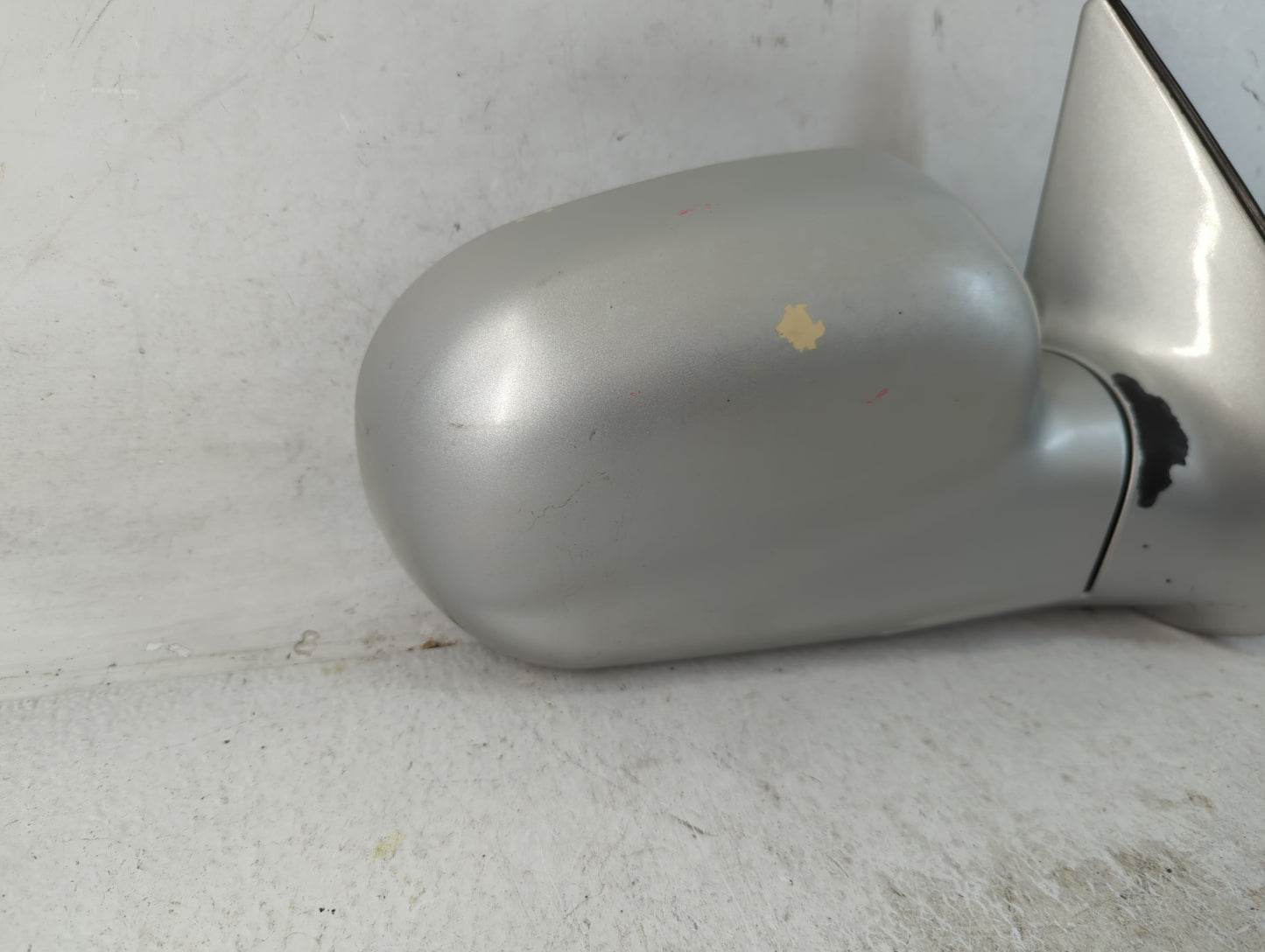 2001-2004 Hyundai Santa Fe Passenger Side View Mirror - Right Door Mirror OEM Used - Oemusedautoparts1.com