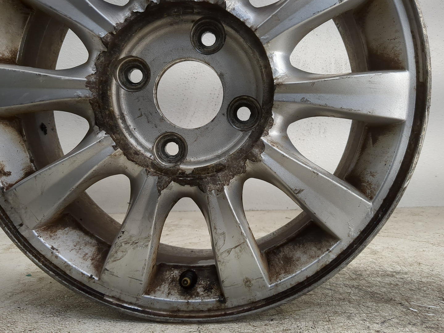 2002-2005 Hyundai Sonata Oem Wheel Rim - Oemusedautoparts1.com