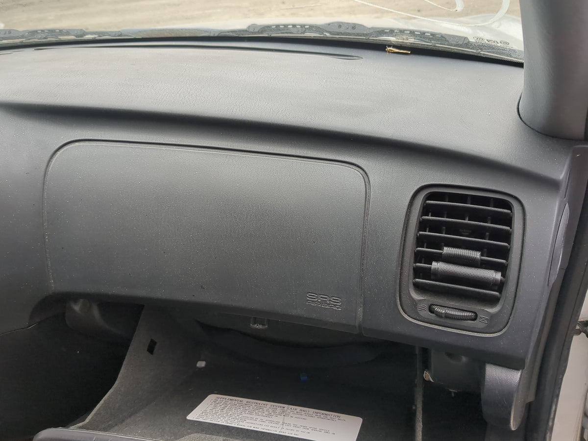 1999-2005 Hyundai Sonata Air Bag Passenger Right Dashboard OEM Fits Fits 1999 2000 2001 2002 2003 2004 2005 OEM Used Auto Pa