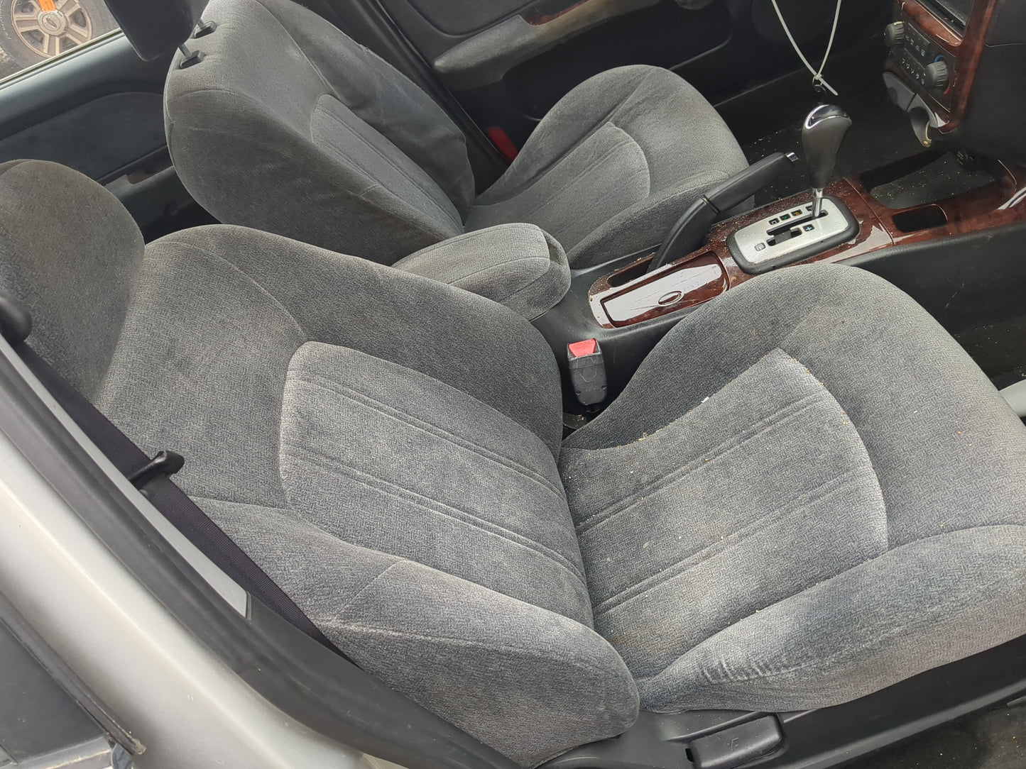 2002-2005 Hyundai Sonata Passenger Front Seat Oem 1211986 - Oemusedautoparts1.com